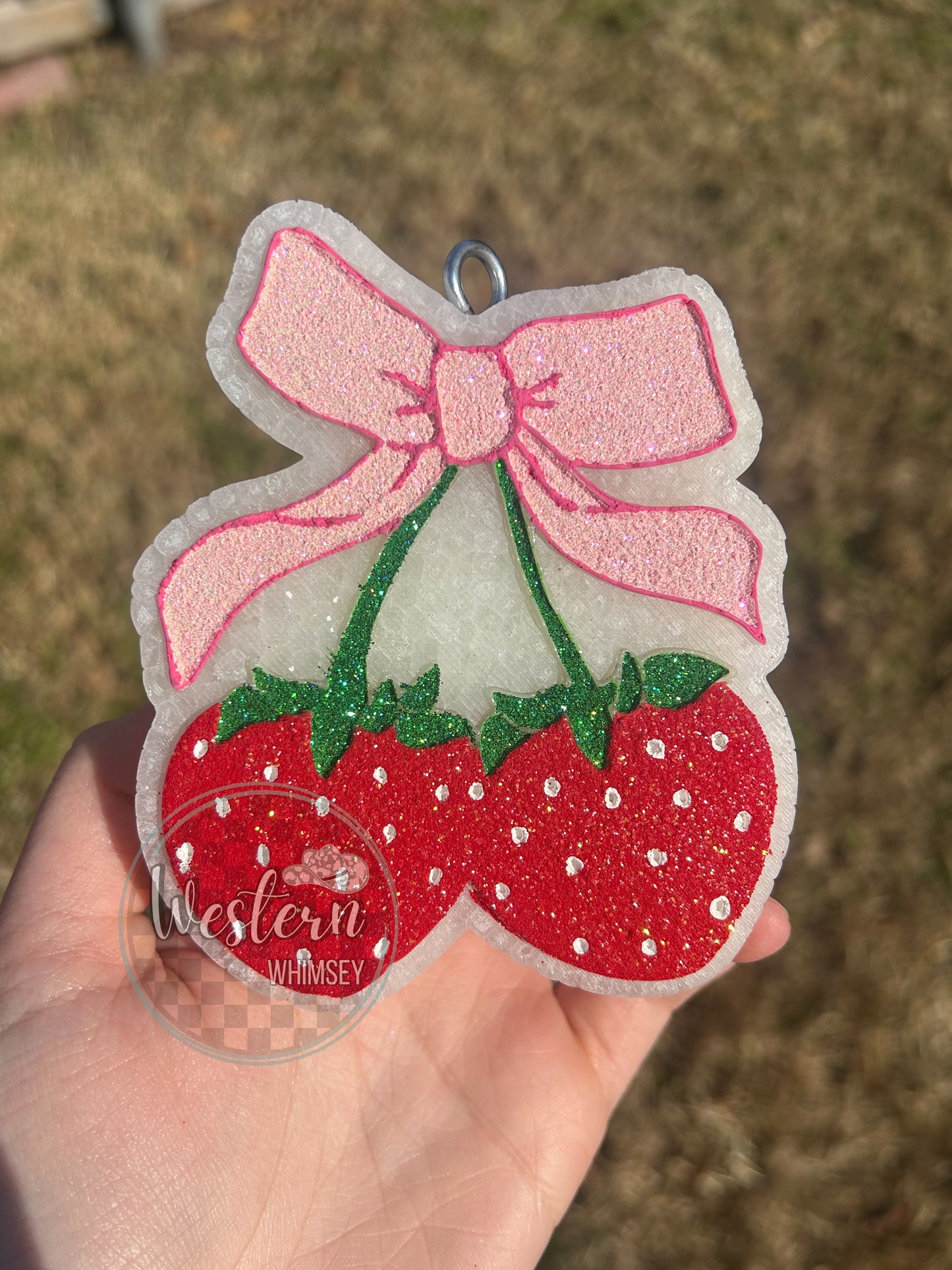 Strawberrys with Bow Freshie